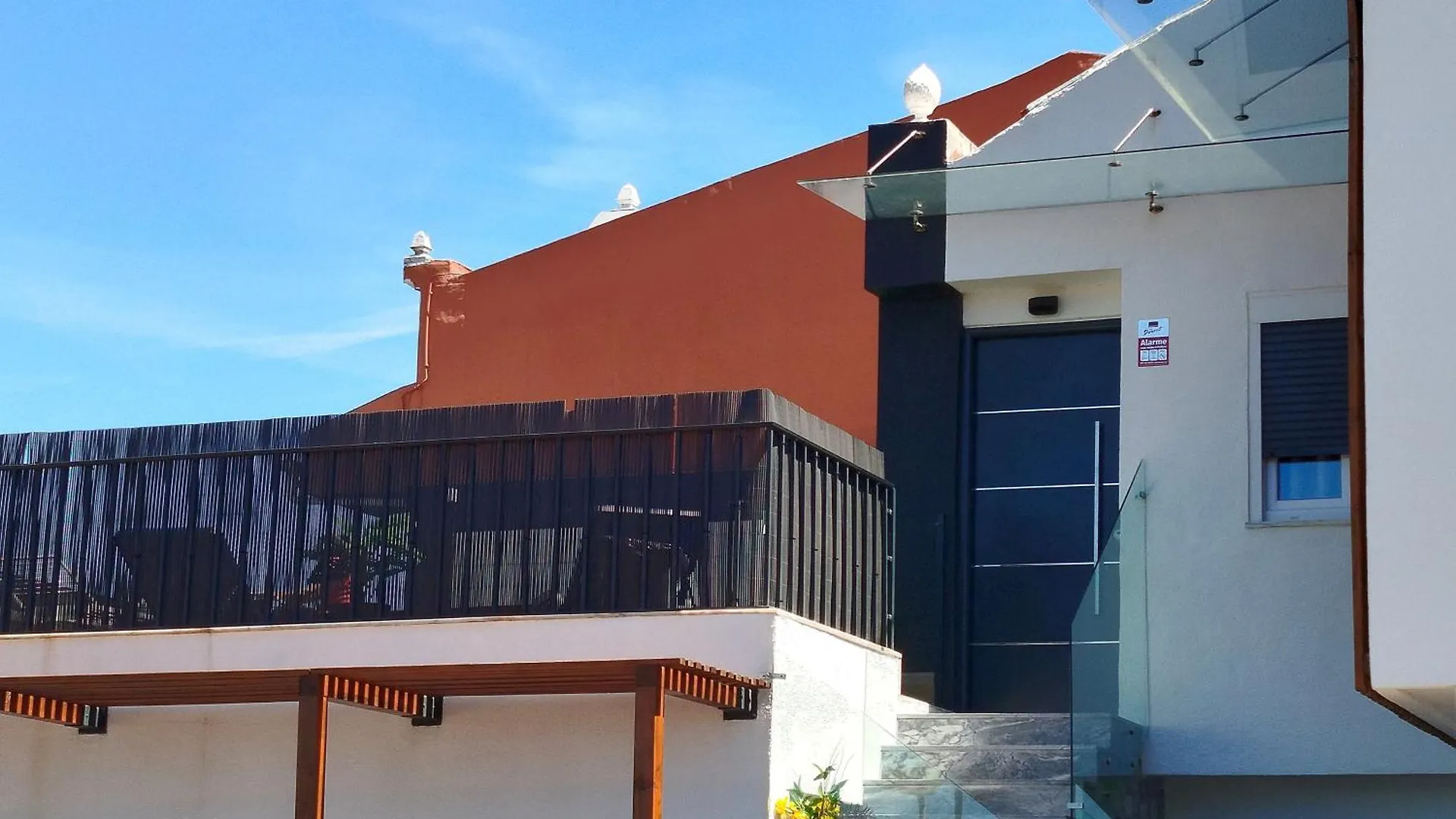 Vita Portucale ! Santa Clara Terrace & Jacuzzi Lisbon 0*,